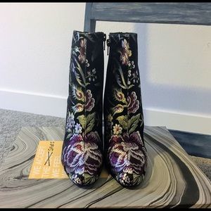 Jeffrey Campbell | Size 6| Floral Brocade Bootie